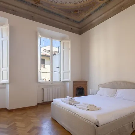 Large Frescoed Firenze