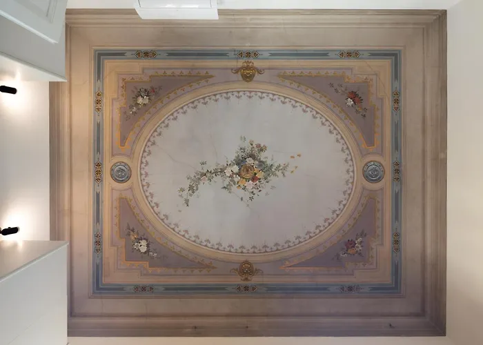 Appartement Large Frescoed *